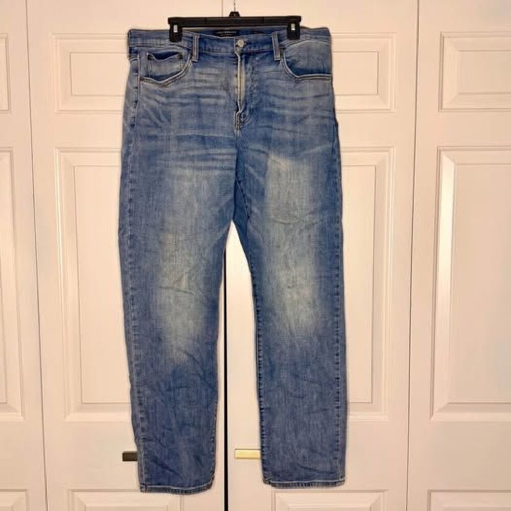 Lucky Brand Light-Wash Straight-Leg Jeans — Men’s 34/33